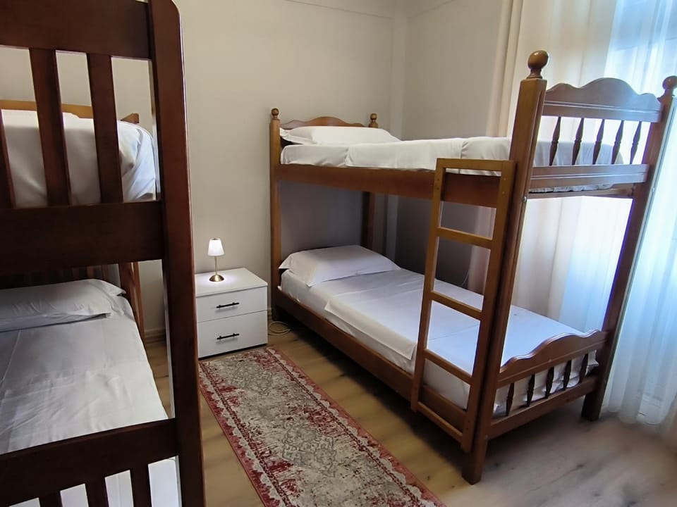 Bed, Bedroom, bunk bed