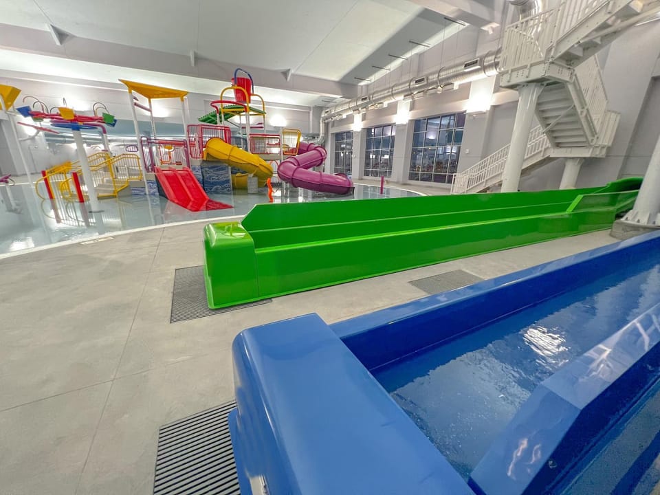 Aqua park, Swimming pool