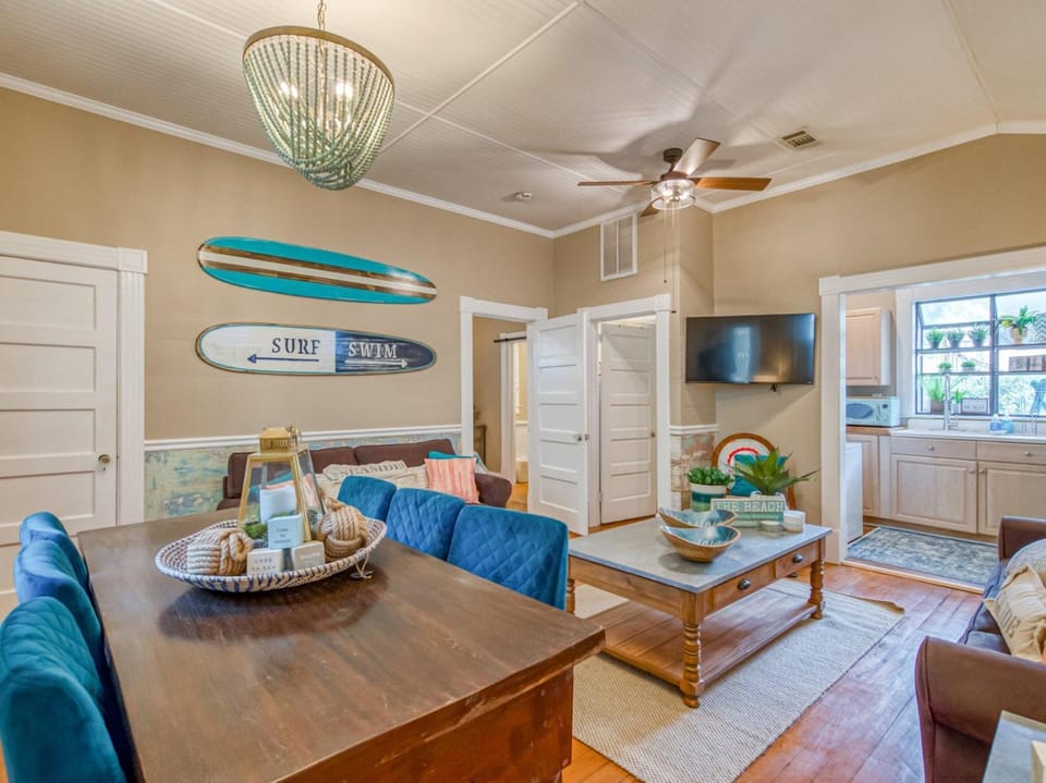 Latitude Adjustment Carriage House House in Tybee Island