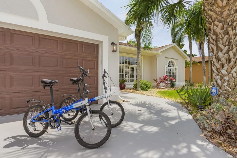 Villa Sunshine & Unwind - Cape Coral - Roelens Vacations House in Cape Coral