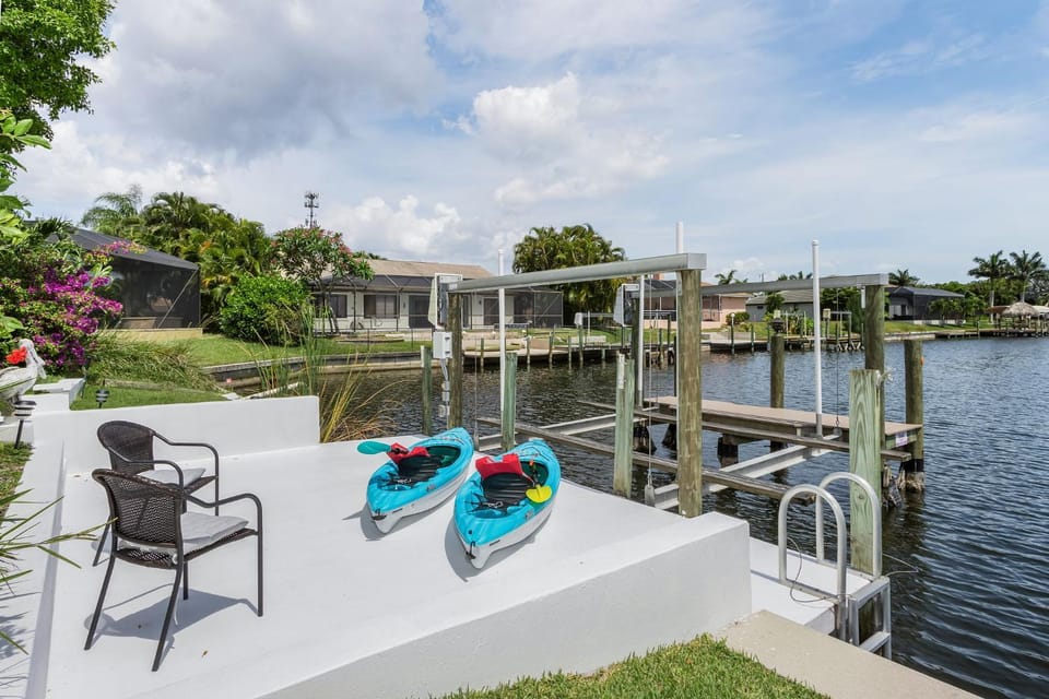 Villa Sunshine & Unwind - Cape Coral - Roelens Vacations House in Cape Coral