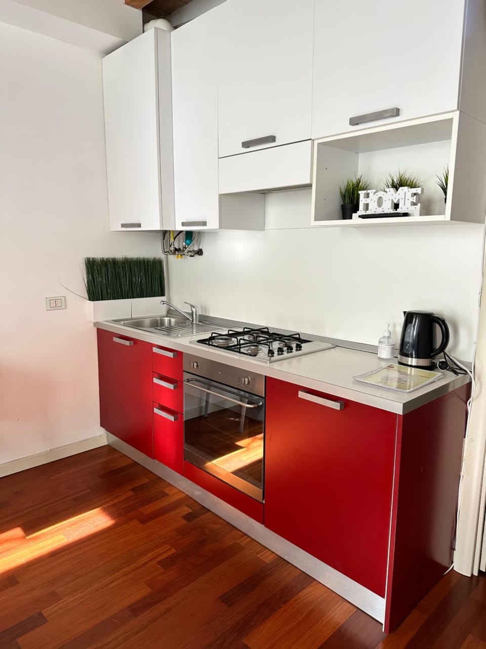 Kitchen or kitchenette, pet friendly, stove