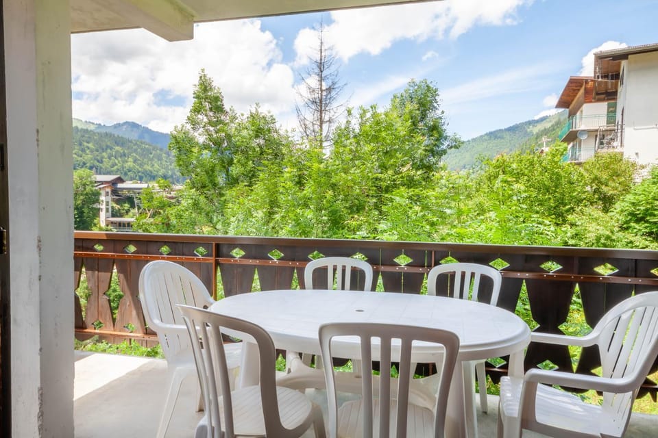 Patio, Balcony/Terrace, Mountain view
