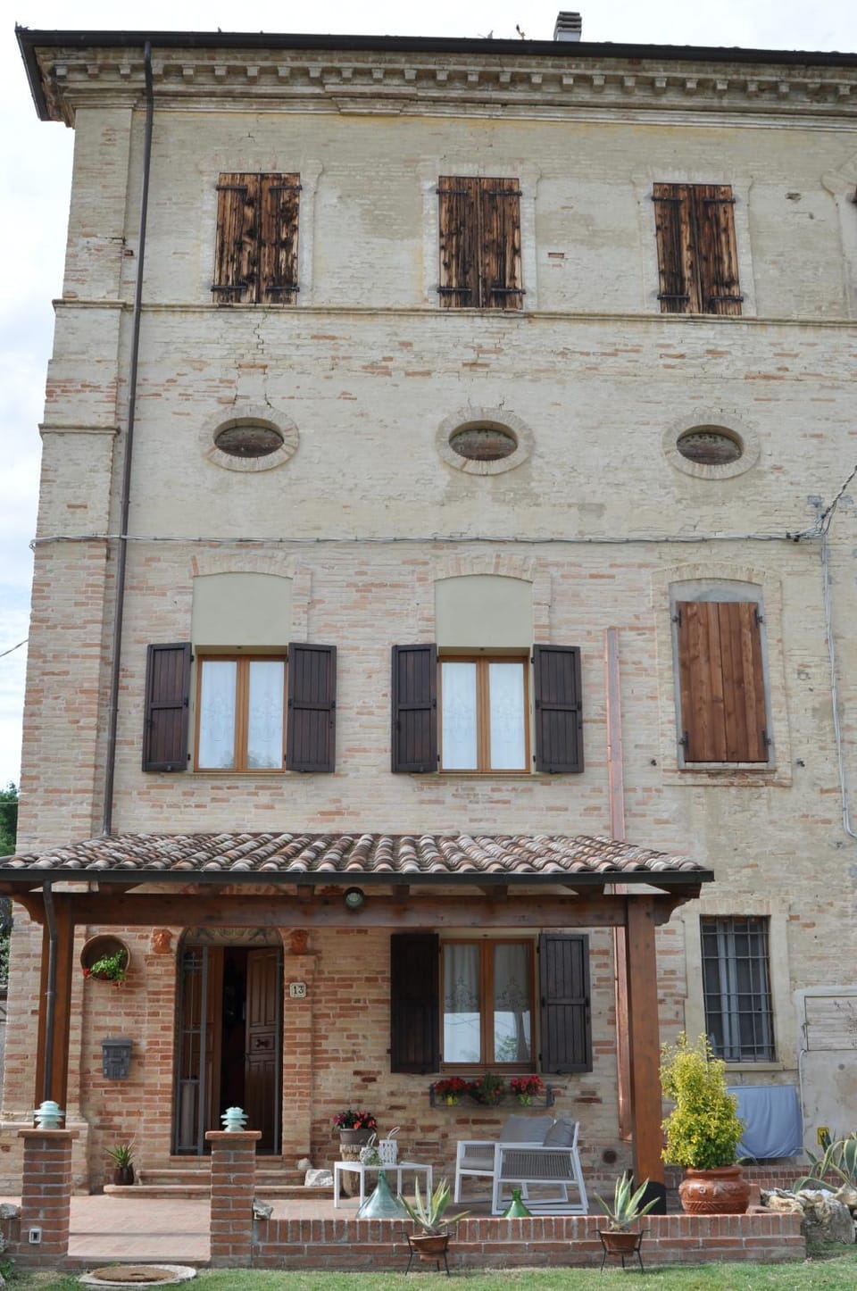 Property building, Facade/entrance