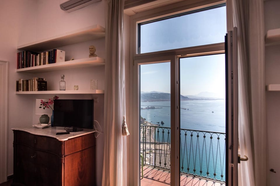 Library, View (from property/room), Mountain view, Sea view