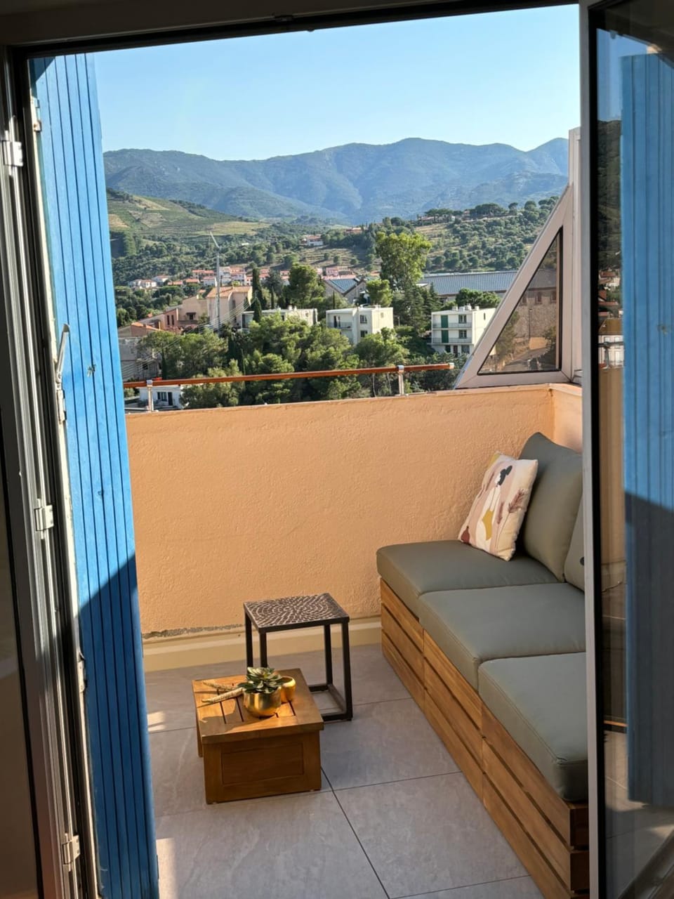 Attique à Banyuls - vue mer et montagne Apartment in Port-Vendres
