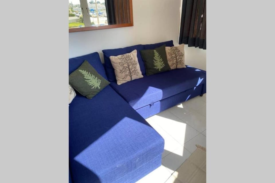 Blue - Beachfront Apartment Apartment in Faro District