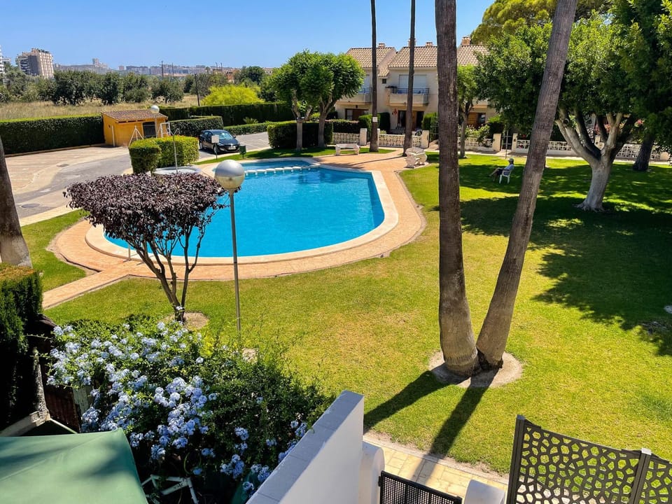 Garden, Pool view, Pool view, Swimming pool, Parking