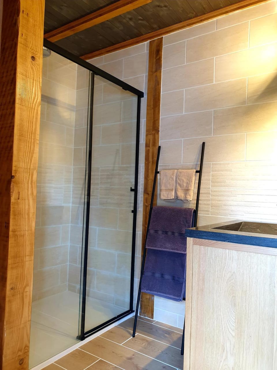 Shower, Bathroom, towels