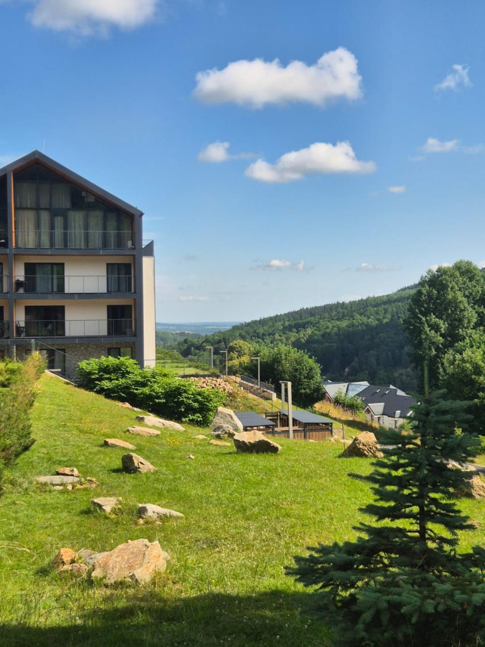 Property building, Spring, Day, Natural landscape, Garden, Mountain view