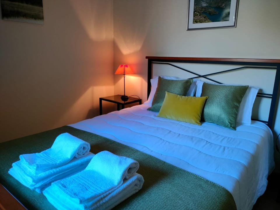 Bedroom, air conditioner