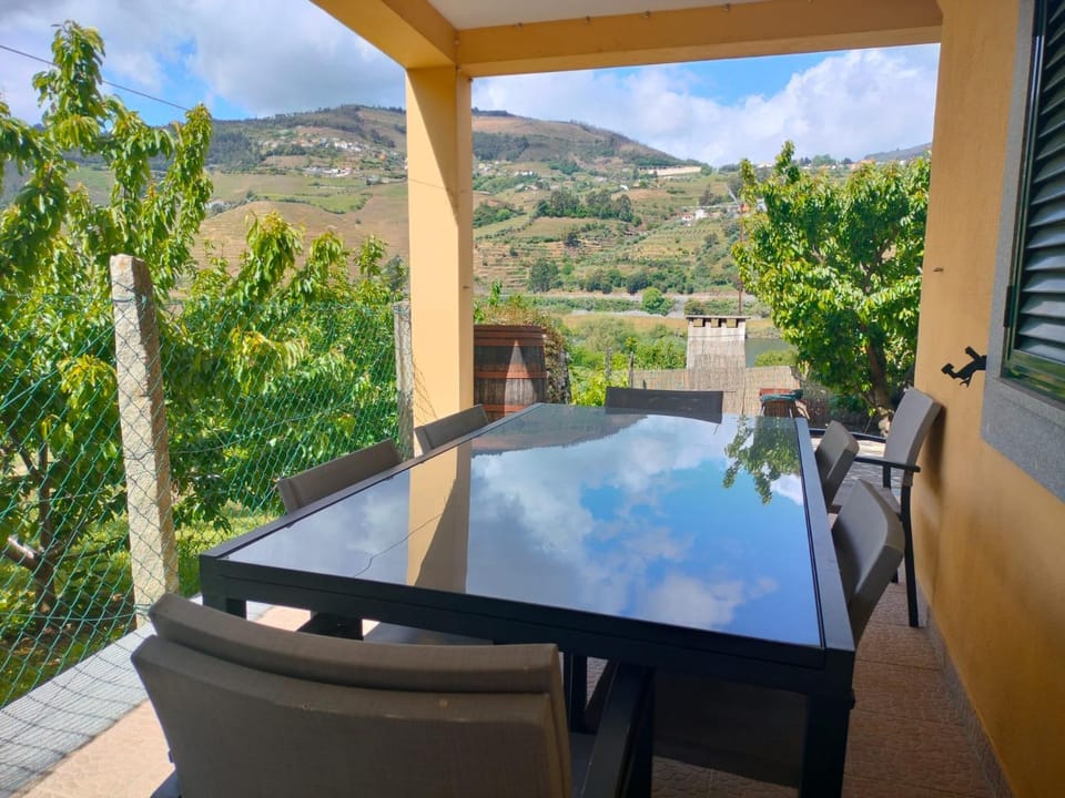 Natural landscape, View (from property/room), Balcony/Terrace, Balcony/Terrace, Dining area