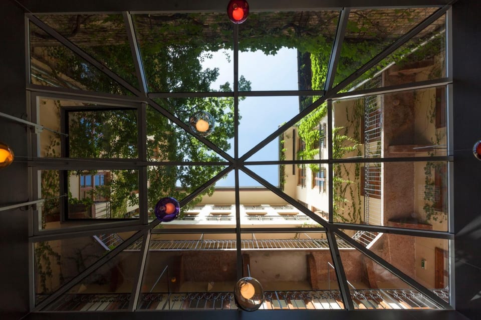 Restaurant/places to eat, Decorative detail