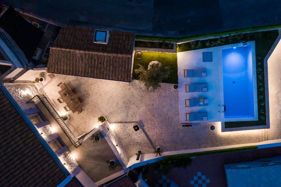 Villa Pescatore Villa in Okrug Gornji