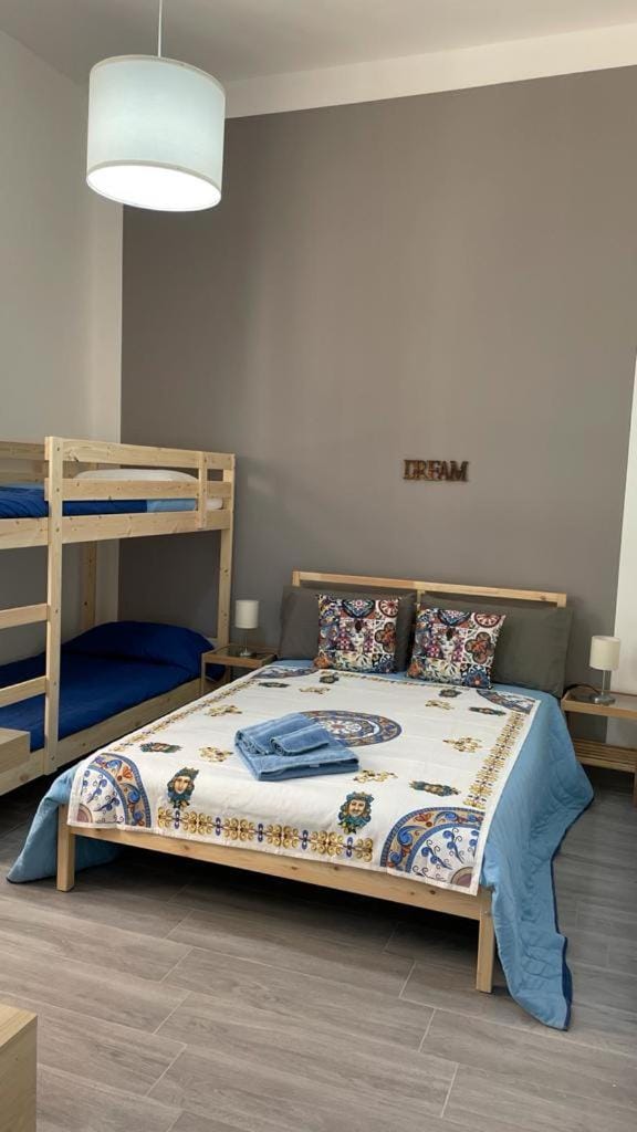 Bed, Photo of the whole room, Bedroom, bunk bed
