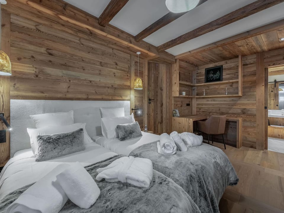 Appartement élégant avec jacuzzi à Val-d'Isère - 4 chambres en suite, proche piste de Bellevarde - FR-1-567-87 Apartment in Val dIsere