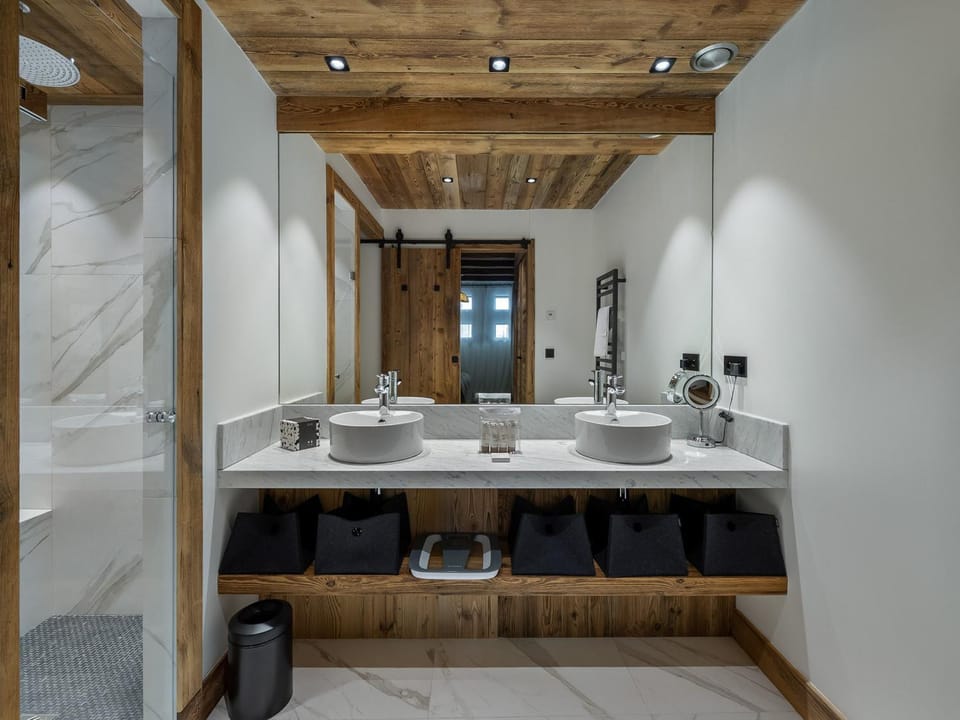 Appartement élégant avec jacuzzi à Val-d'Isère - 4 chambres en suite, proche piste de Bellevarde - FR-1-567-87 Apartment in Val dIsere