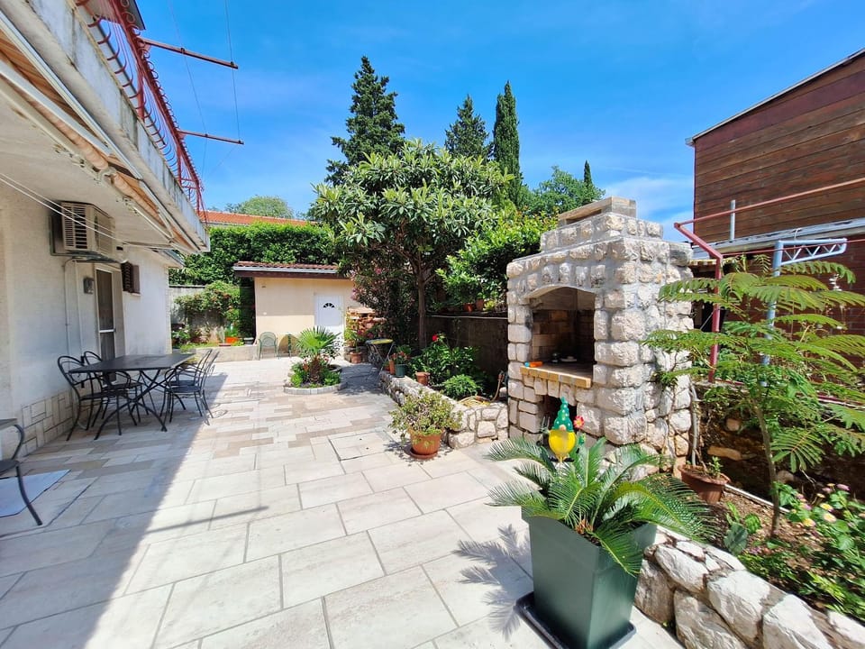 BBQ facilities, Balcony/Terrace