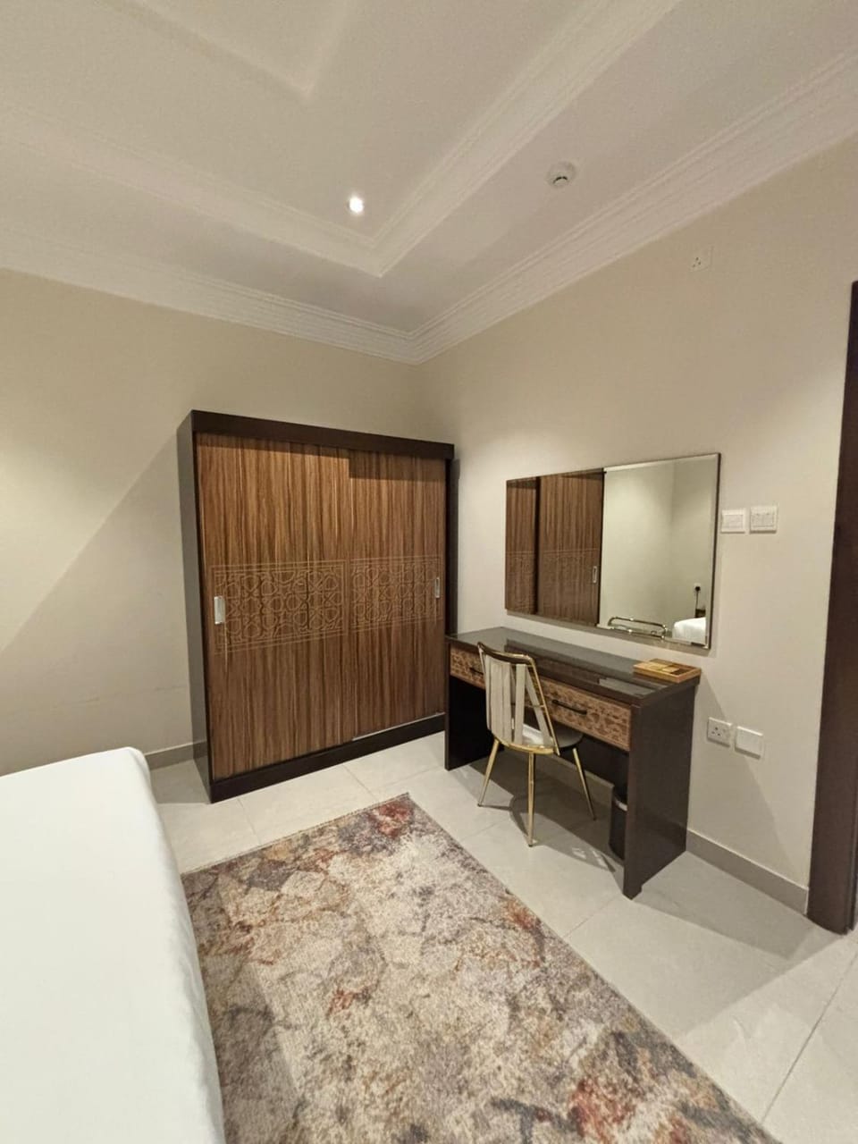 Bedroom, wardrobe
