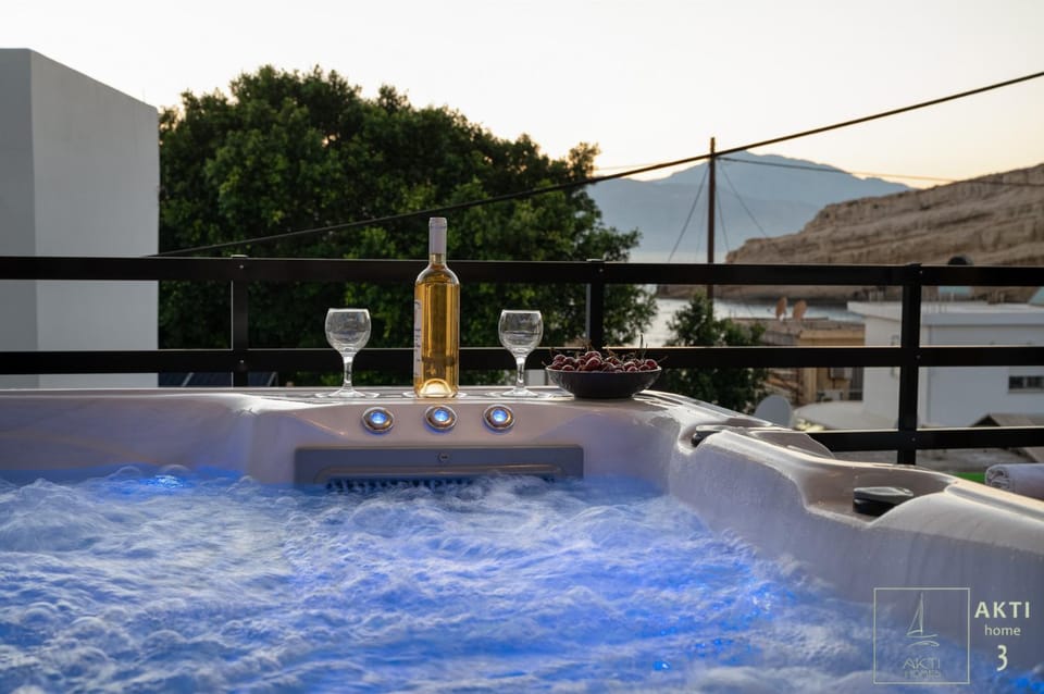 Hot Tub, Hot Tub, Balcony/Terrace, Balcony/Terrace
