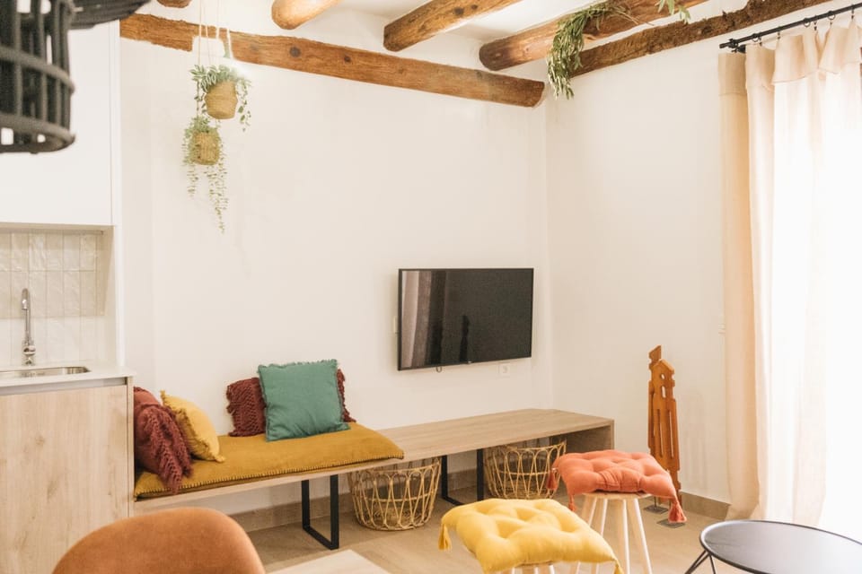 TV and multimedia, Living room, Seating area