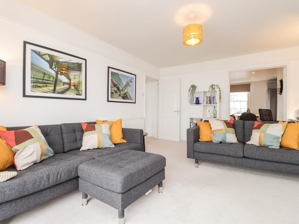 Fairlight View Apartment in Folkestone
