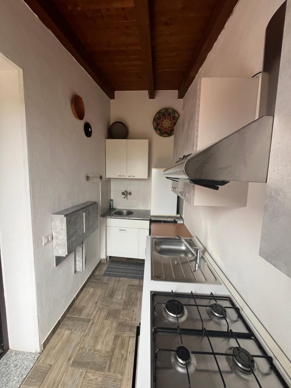 Kitchen or kitchenette, kitchen