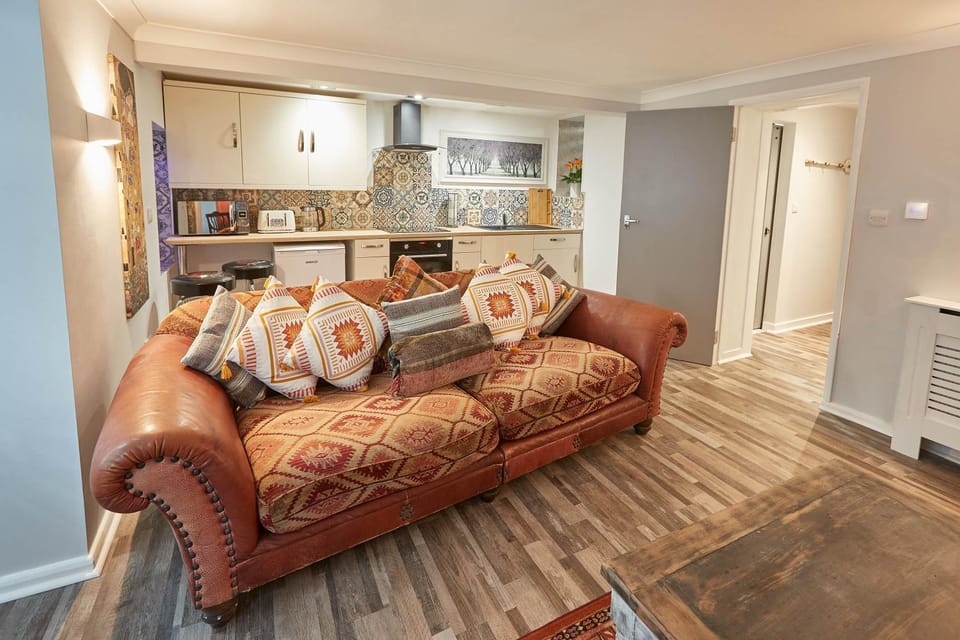 Kitchen or kitchenette, Living room, Seating area