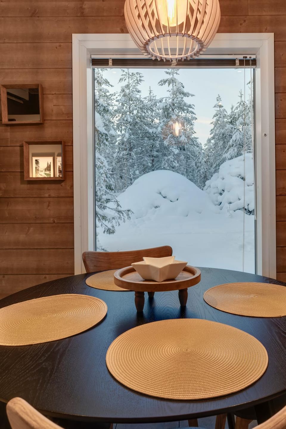 Natural landscape, View (from property/room), Dining area