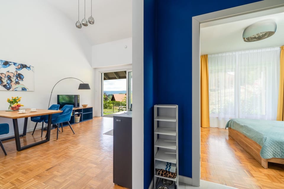 Domek Ale Fajnie - taras z widokiem na góry House in Lower Silesian Voivodeship