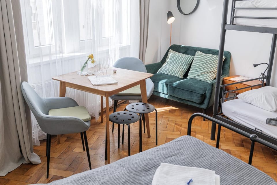 Bright downtown studio Apartment in Prague