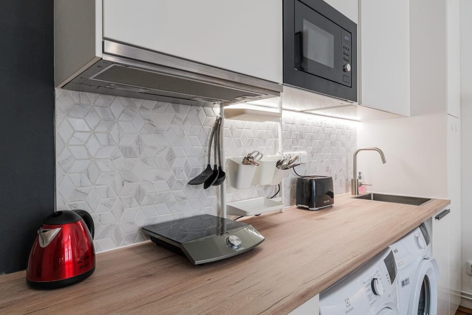 Bright downtown studio Apartment in Prague