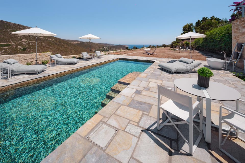 View (from property/room), Balcony/Terrace, Swimming pool