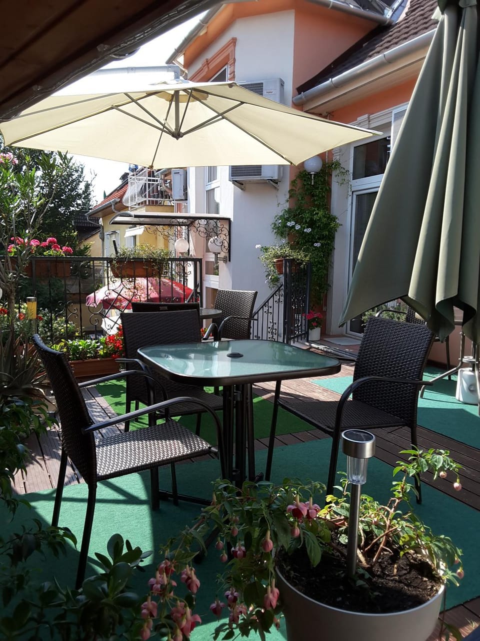 Patio, Day, Garden, Balcony/Terrace