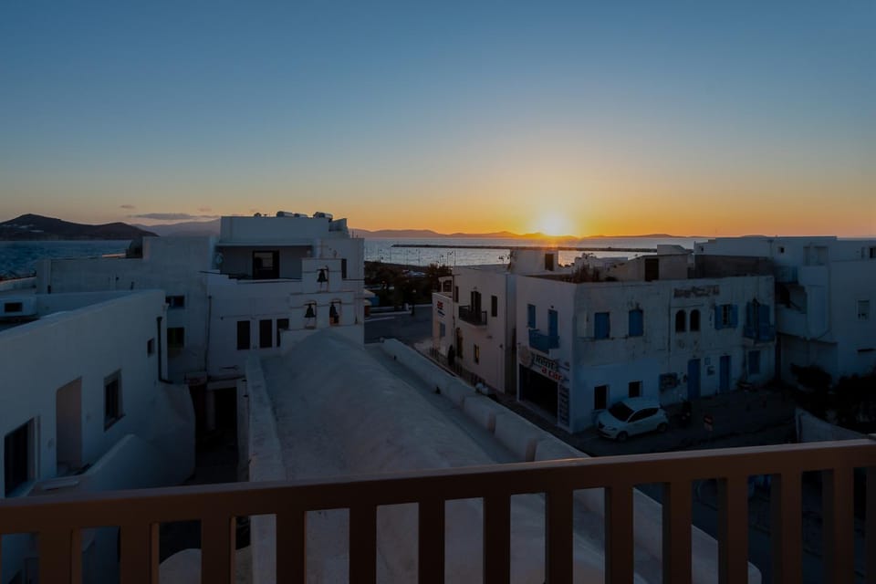 El_Puerto Luxury port suites Apartment in Naxos