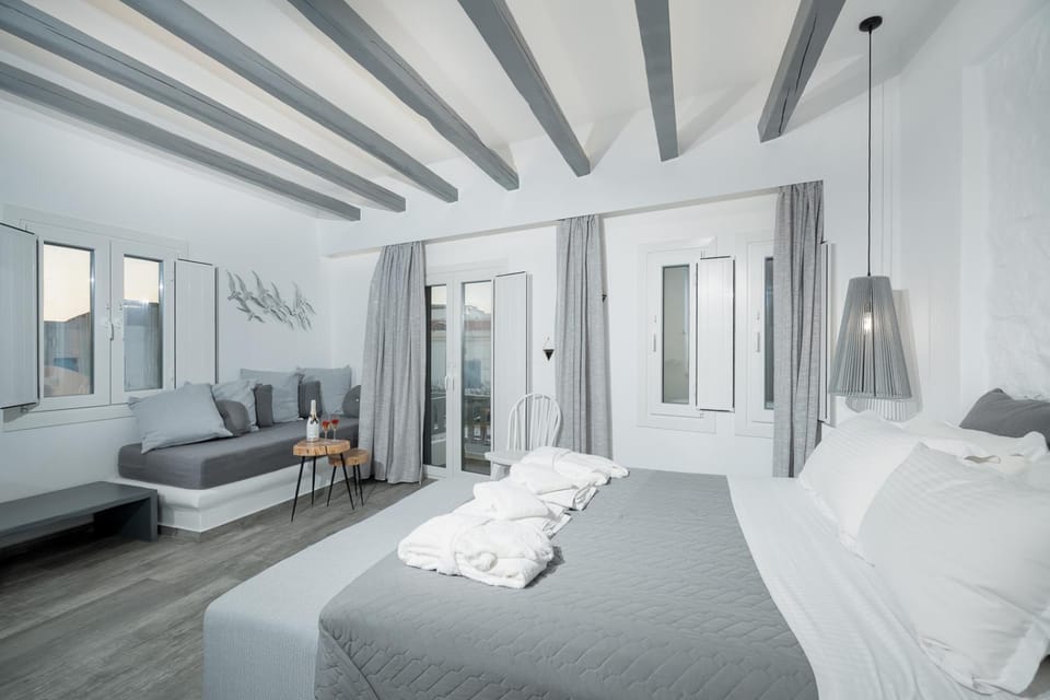 El_Puerto Luxury port suites Apartment in Naxos