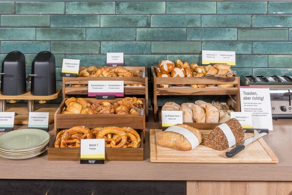 Breakfast, Buffet breakfast