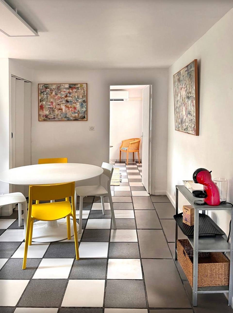 Living room, Dining area