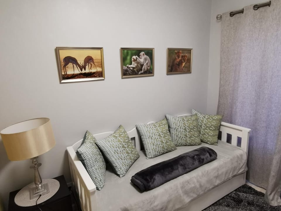 Guinea Fowl Self Catering Apartment in Cape Town