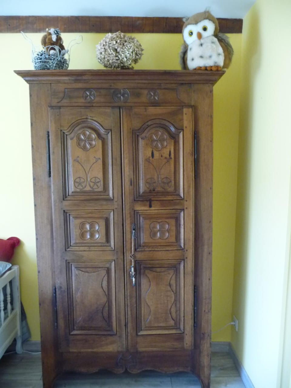 wardrobe