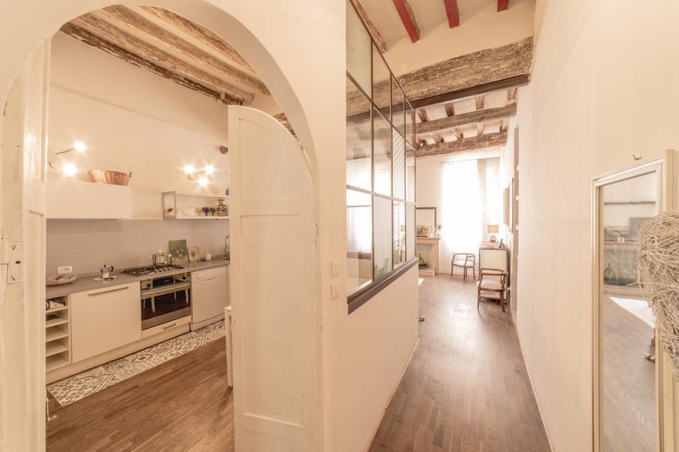 Kitchen or kitchenette, Living room, dishwasher, minibar