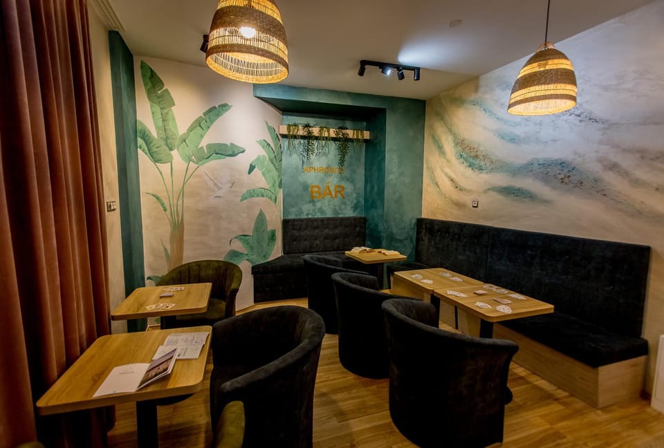 Lounge or bar