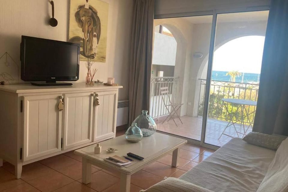 Appartement T2 très lumineux, bord de mer Apartment in Six-Fours-les-Plages