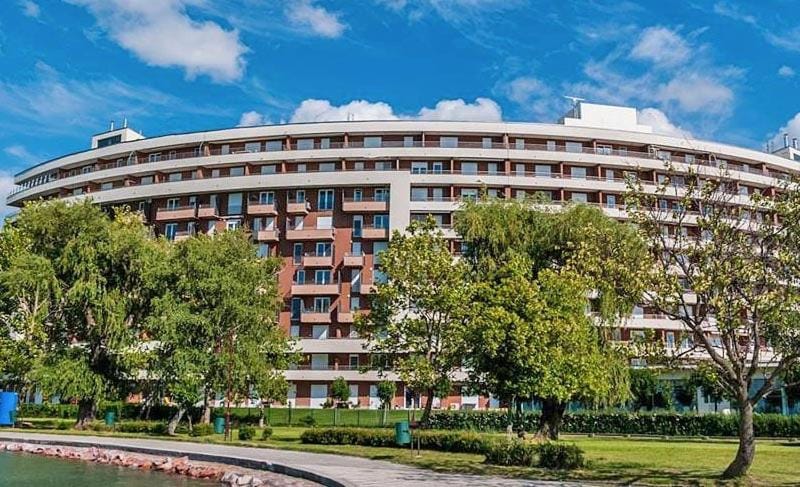 Club 218 Prémium Wellness Apartman Apartment in Siófok