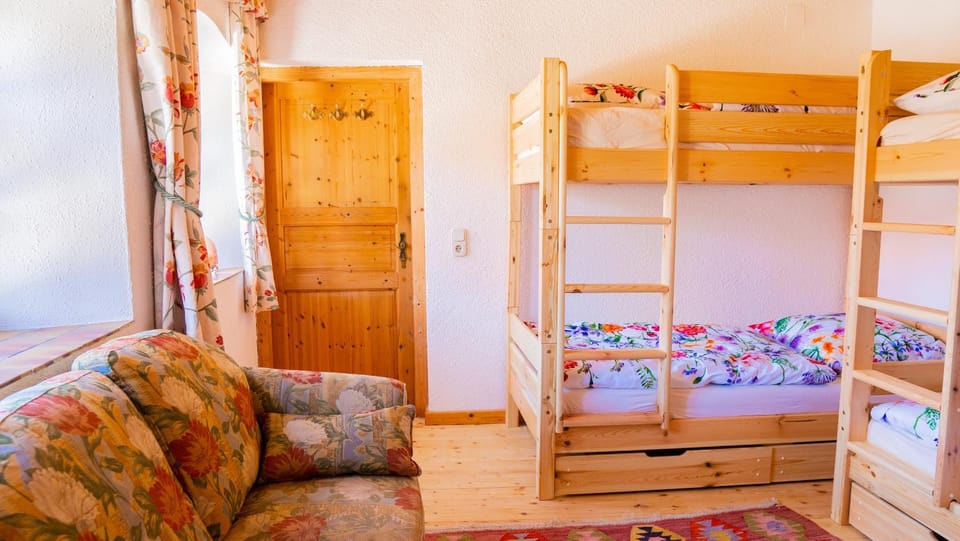 Landvilla Theresien-Gut, 20 - 25 Personen Villa in Tyrol