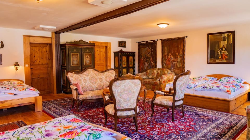 Landvilla Theresien-Gut, 20 - 25 Personen Villa in Tyrol