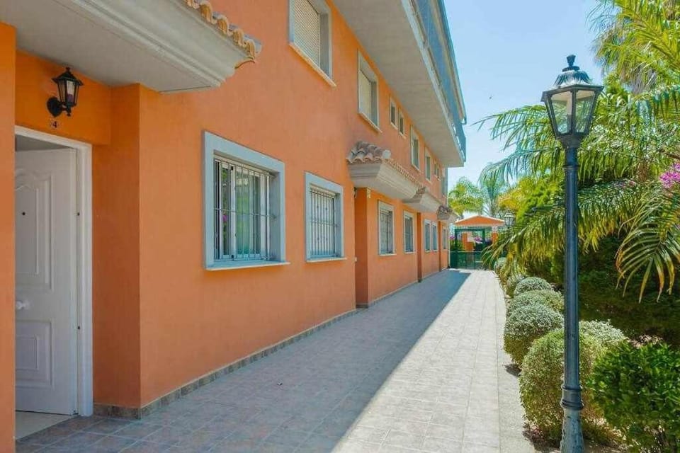 Property building, Day