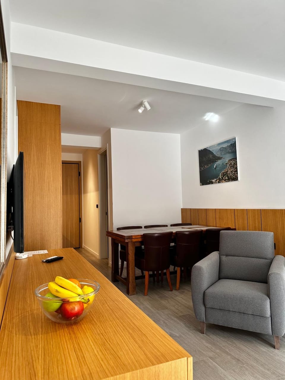 TV and multimedia, Living room, Dining area