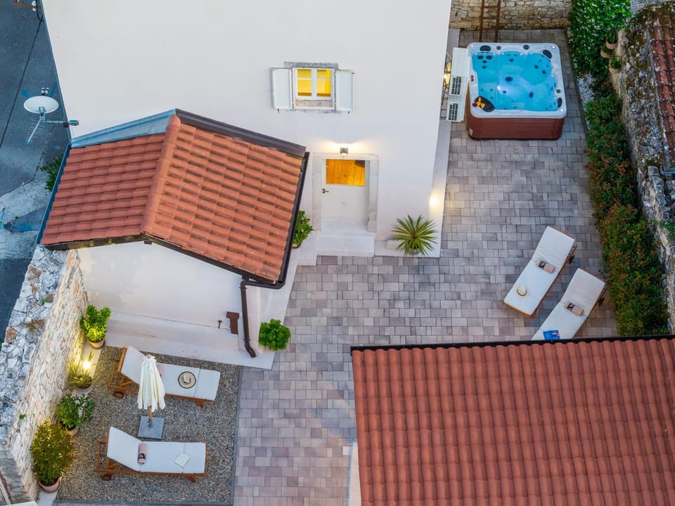 CASA MARIO-charming stone house with jacuzzi Villa in Istria County