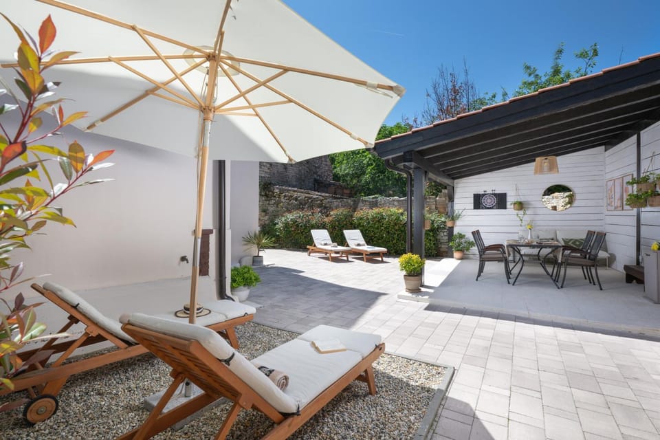 CASA MARIO-charming stone house with jacuzzi Villa in Istria County